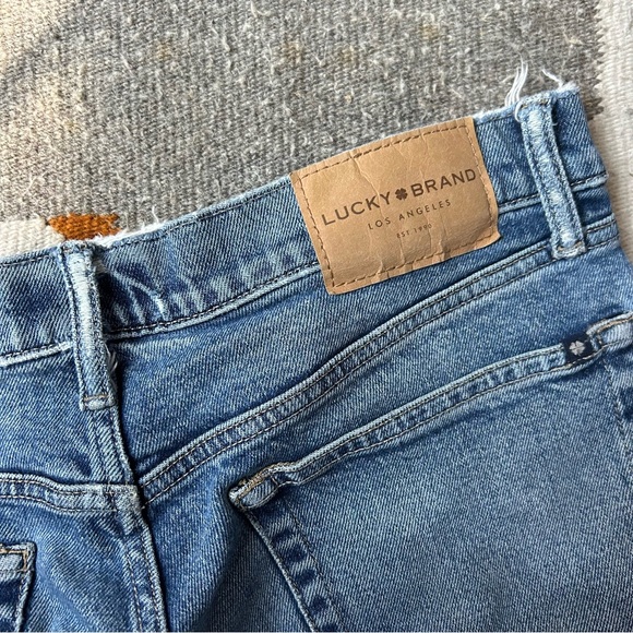 Lucky Brand Cropped Raw hem Jeans - Picture 2 of 4